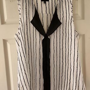 My Michelle B/W Striped Tunic EUC